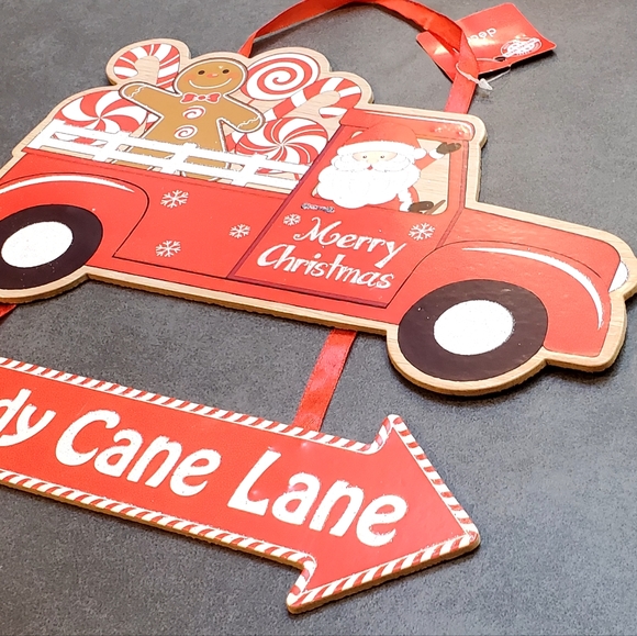 New Santa's Workshop Candy Cane Lane Sign - Picture 6 of 7